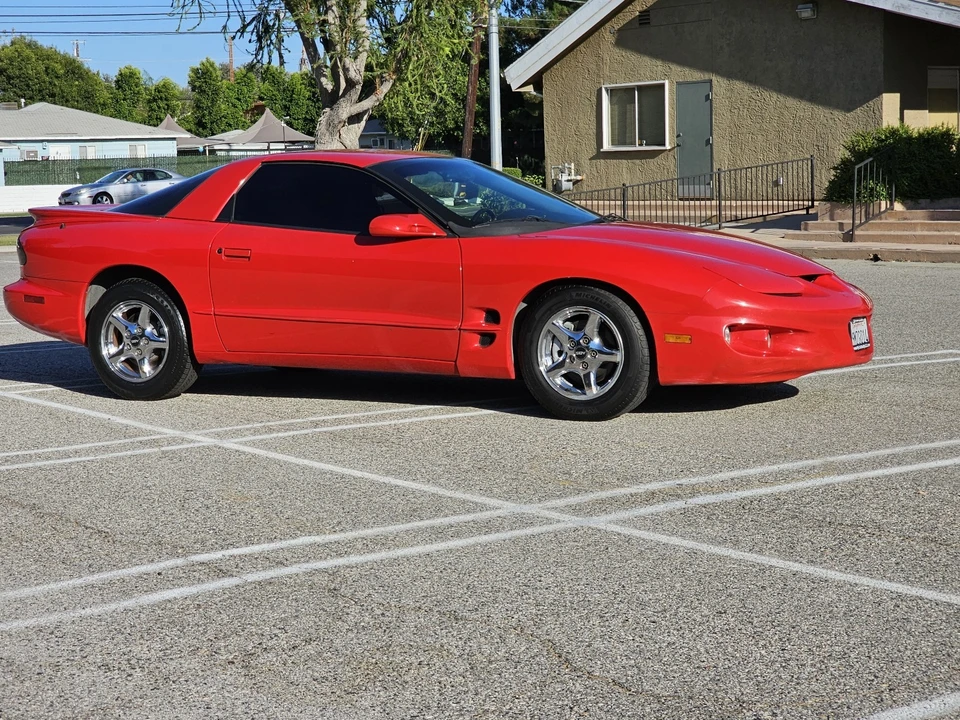2002 Pontiac Firebird 4th Gen - Image 2 of 31