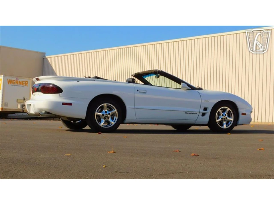 2002 Pontiac Firebird 4th Gen - Image 26 of 31