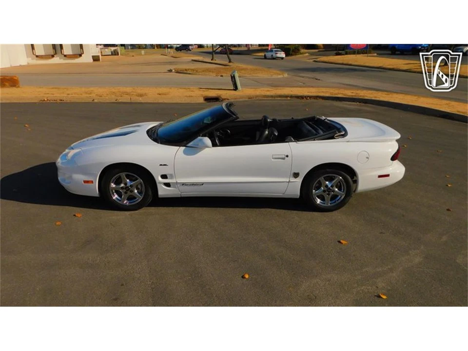 2002 Pontiac Firebird 4th Gen - Image 11 of 31