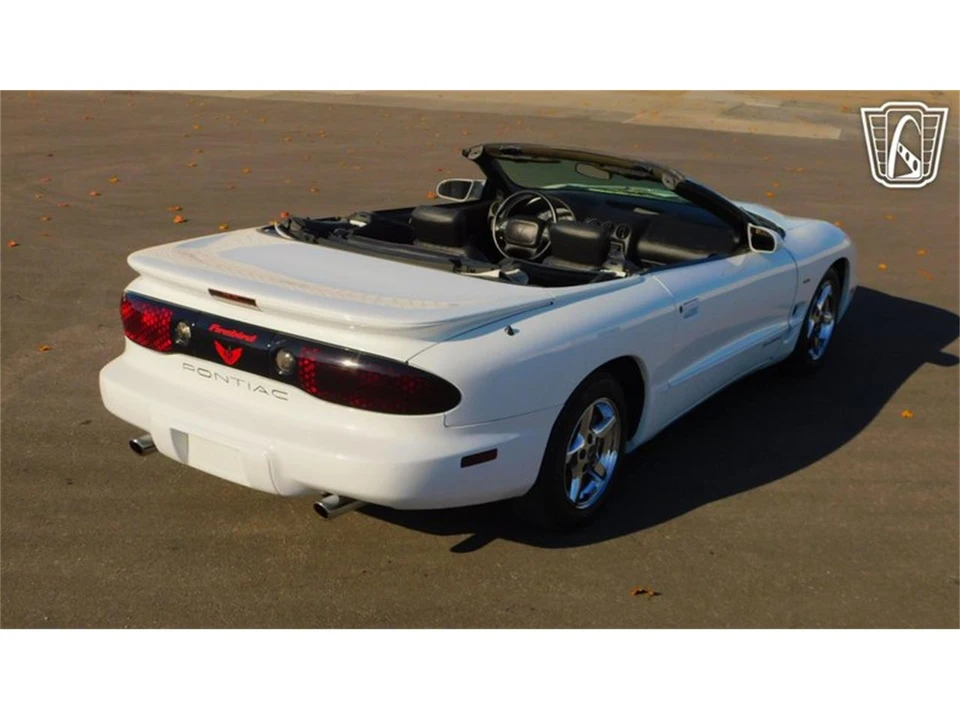 2002 Pontiac Firebird 4th Gen - Image 23 of 31