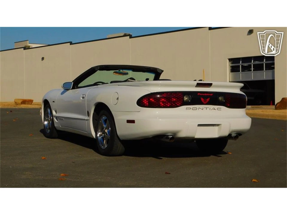 2002 Pontiac Firebird 4th Gen - Image 18 of 31