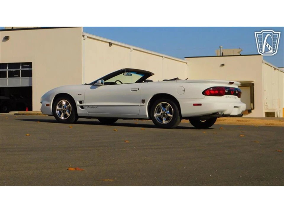 2002 Pontiac Firebird 4th Gen - Image 14 of 31