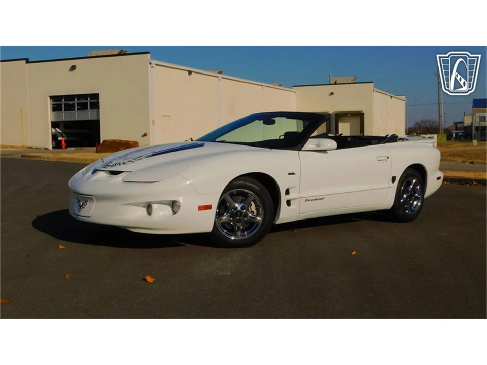 2002 Pontiac Firebird 4th Gen - Image 9 of 31