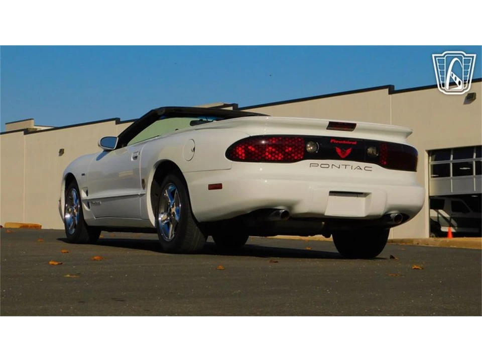 2002 Pontiac Firebird 4th Gen - Image 19 of 31