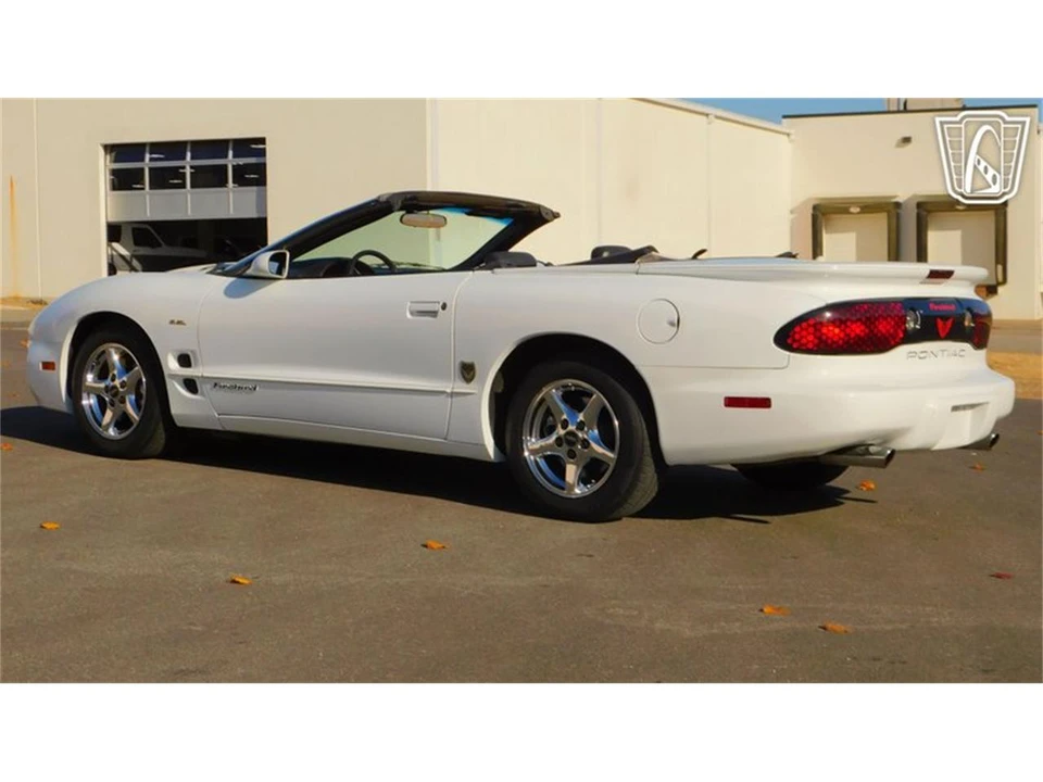 2002 Pontiac Firebird 4th Gen - Image 15 of 31