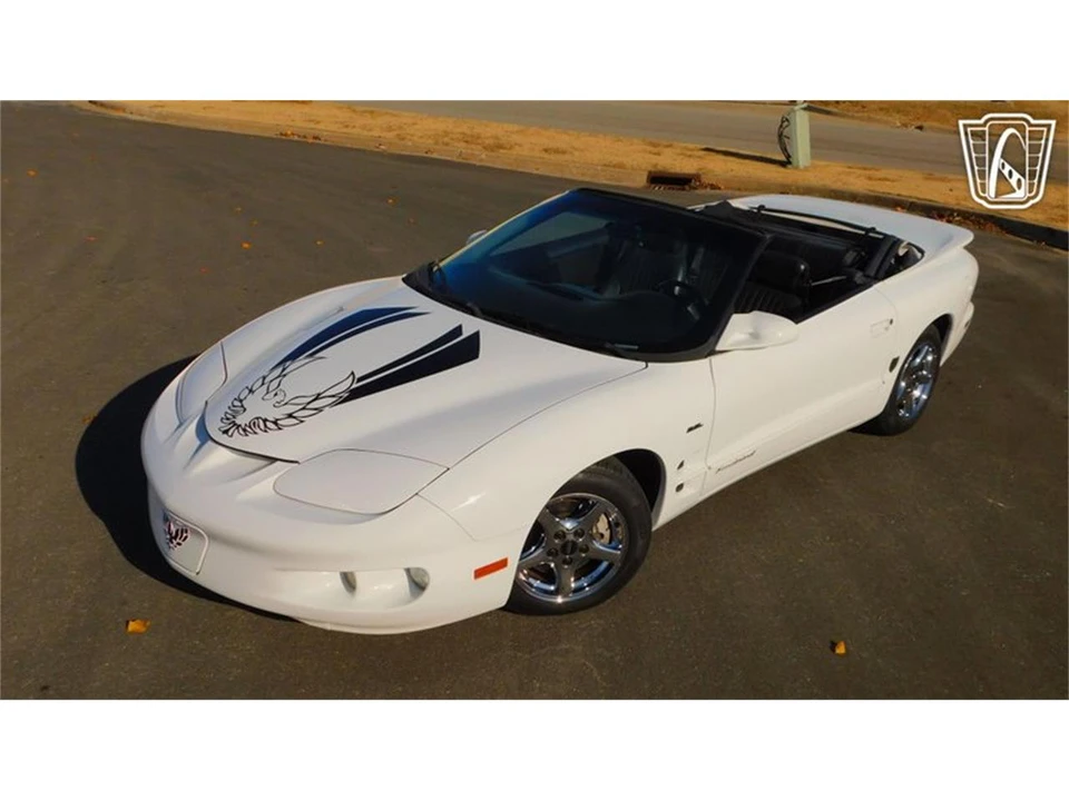 2002 Pontiac Firebird 4th Gen - Image 10 of 31