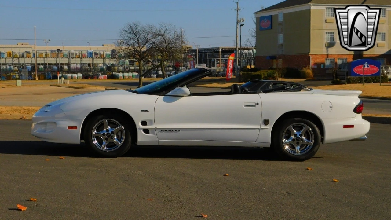 2002 Pontiac Firebird 4th Gen - Image 4 of 21