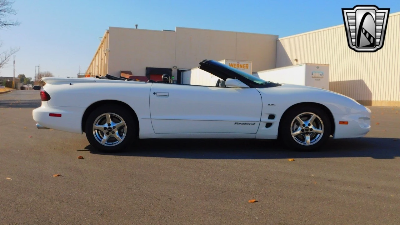 2002 Pontiac Firebird 4th Gen - Image 7 of 21