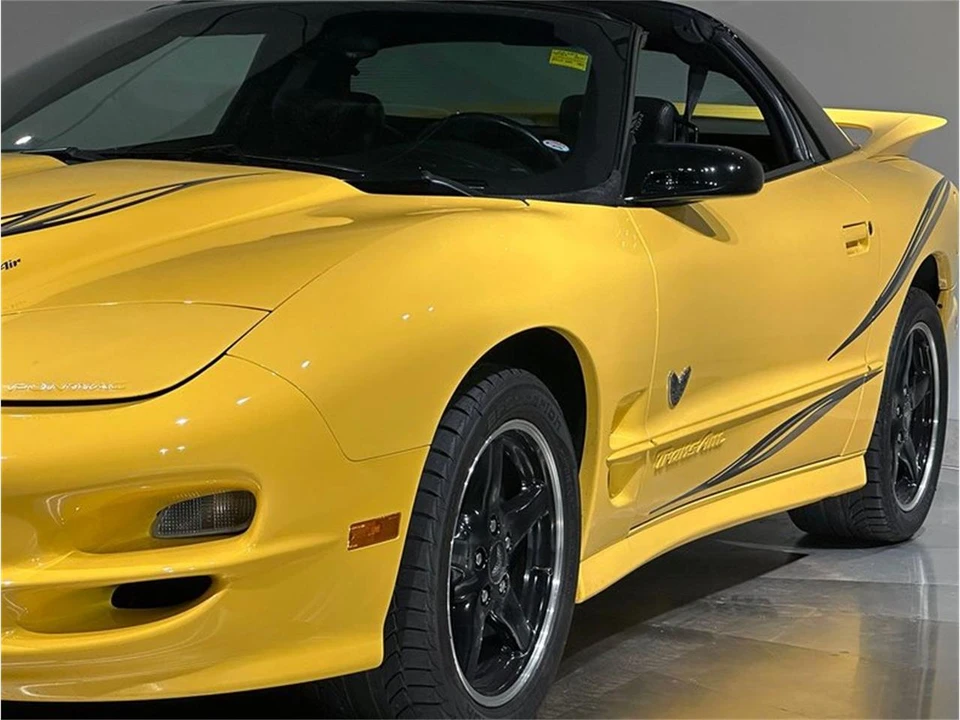 2002 Pontiac Firebird 4th Gen - Image 17 of 31