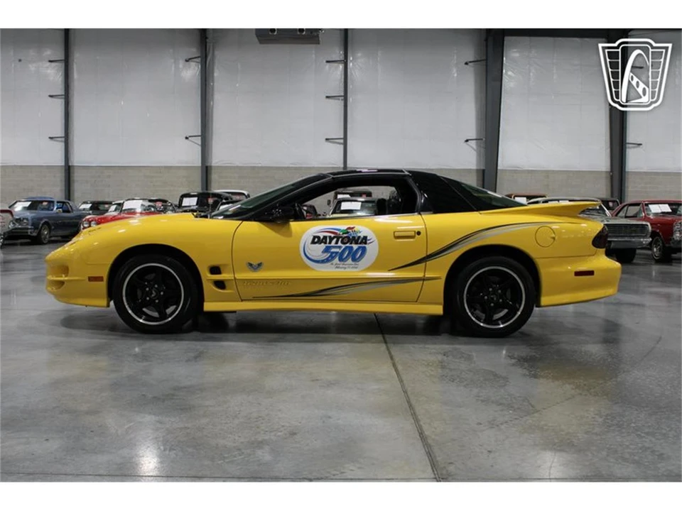 2002 Pontiac Firebird 4th Gen - Image 15 of 31