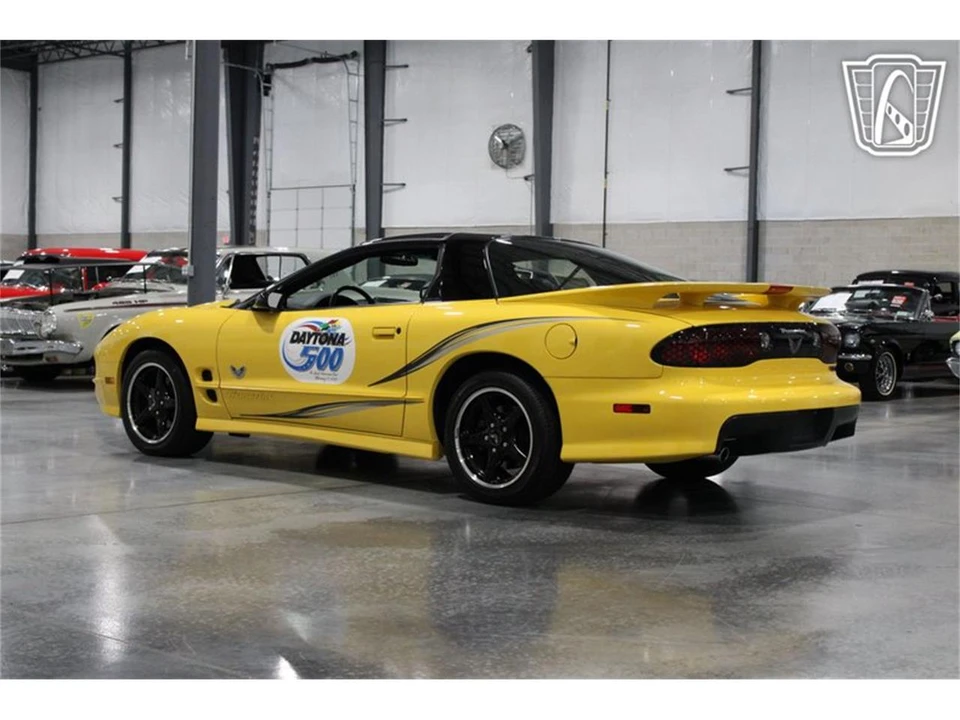 2002 Pontiac Firebird 4th Gen - Image 16 of 31
