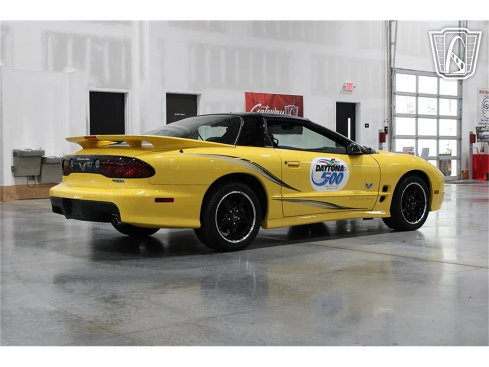 2002 Pontiac Firebird 4th Gen - Image 18 of 31