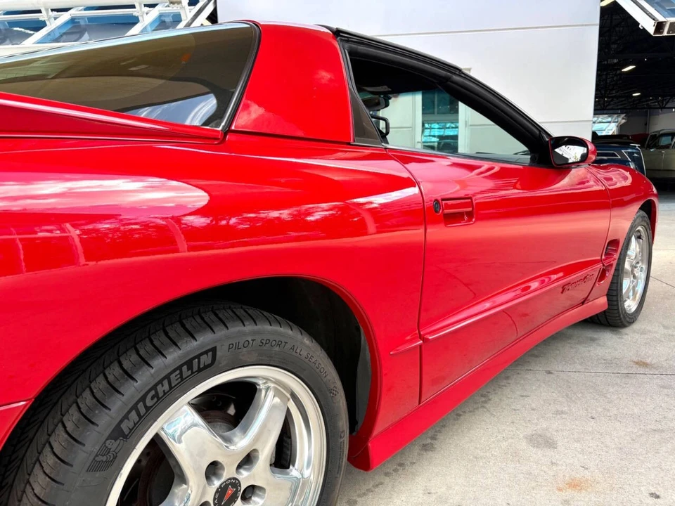 2002 Pontiac Firebird 4th Gen - Image 16 of 31