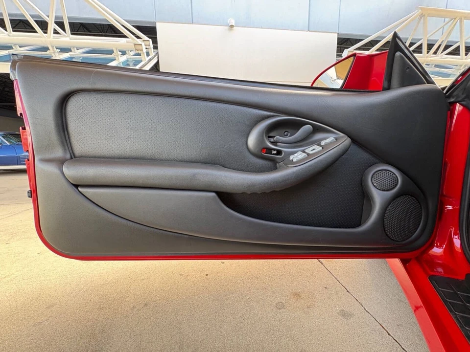 2002 Pontiac Firebird 4th Gen - Image 21 of 31