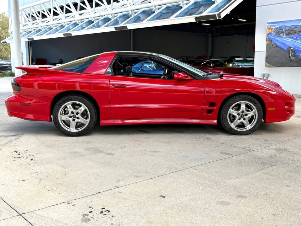 2002 Pontiac Firebird 4th Gen - Image 5 of 31