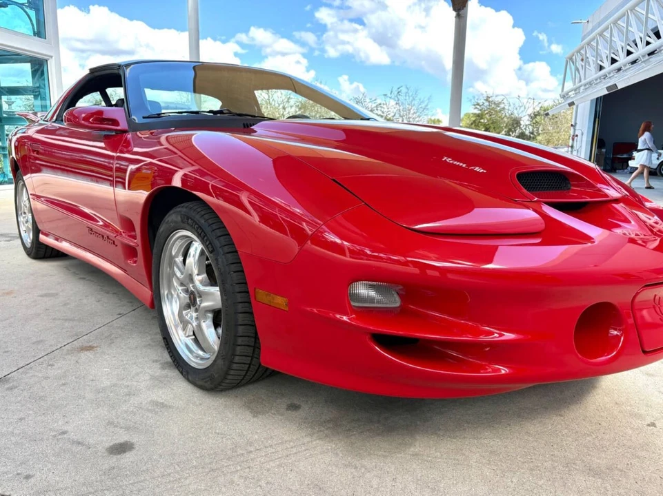 2002 Pontiac Firebird 4th Gen - Image 18 of 31