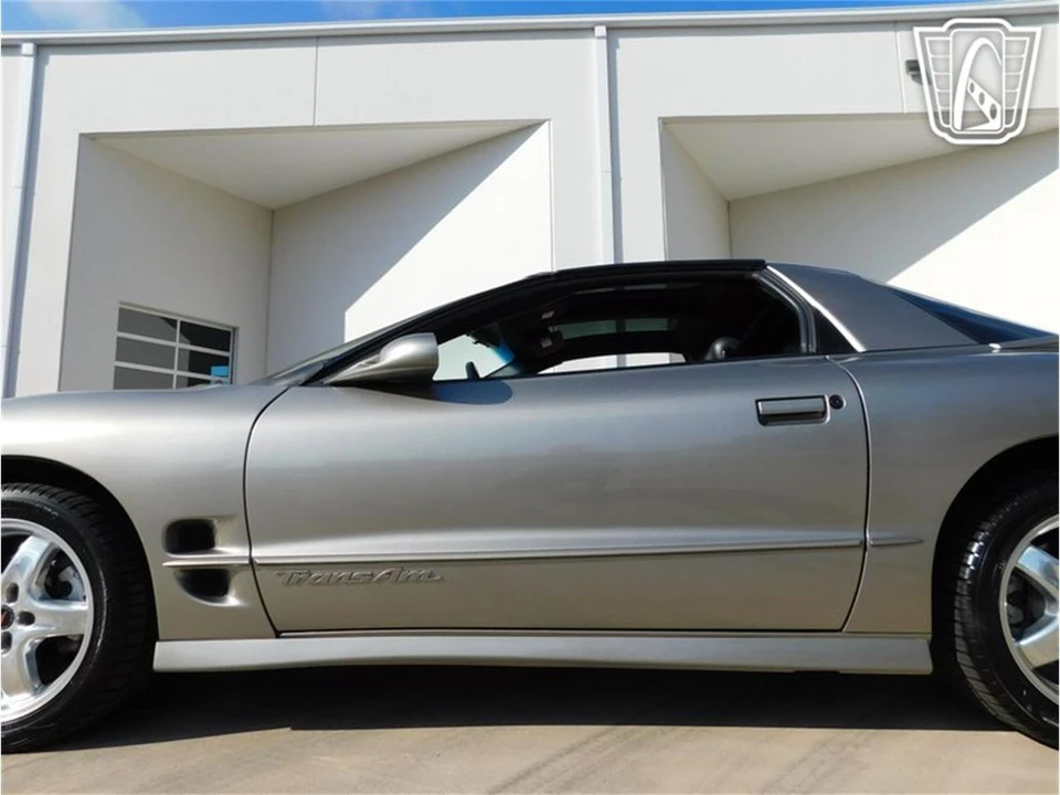 2002 Pontiac Firebird 4th Gen - Image 12 of 31