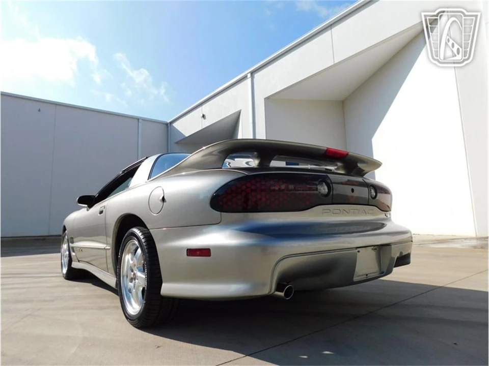 2002 Pontiac Firebird 4th Gen - Image 18 of 31