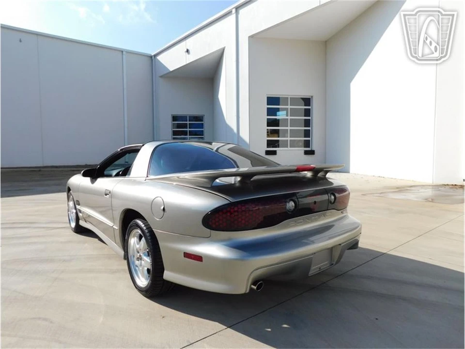 2002 Pontiac Firebird 4th Gen - Image 19 of 31