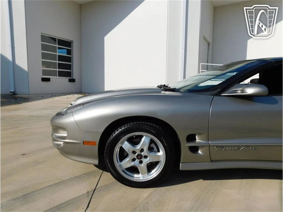 2002 Pontiac Firebird 4th Gen - Image 10 of 31
