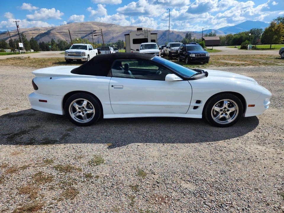 2002 Pontiac Firebird 4th Gen - Image 15 of 31