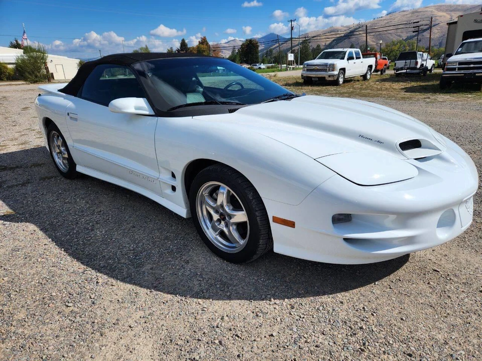 2002 Pontiac Firebird 4th Gen - Image 16 of 31
