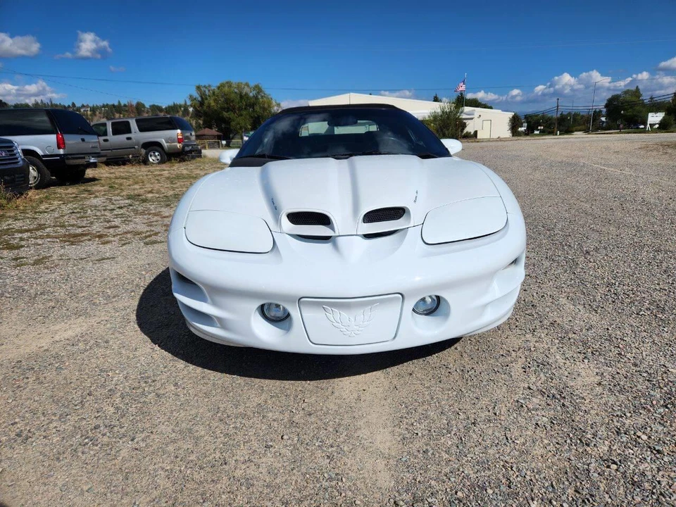 2002 Pontiac Firebird 4th Gen - Image 17 of 31