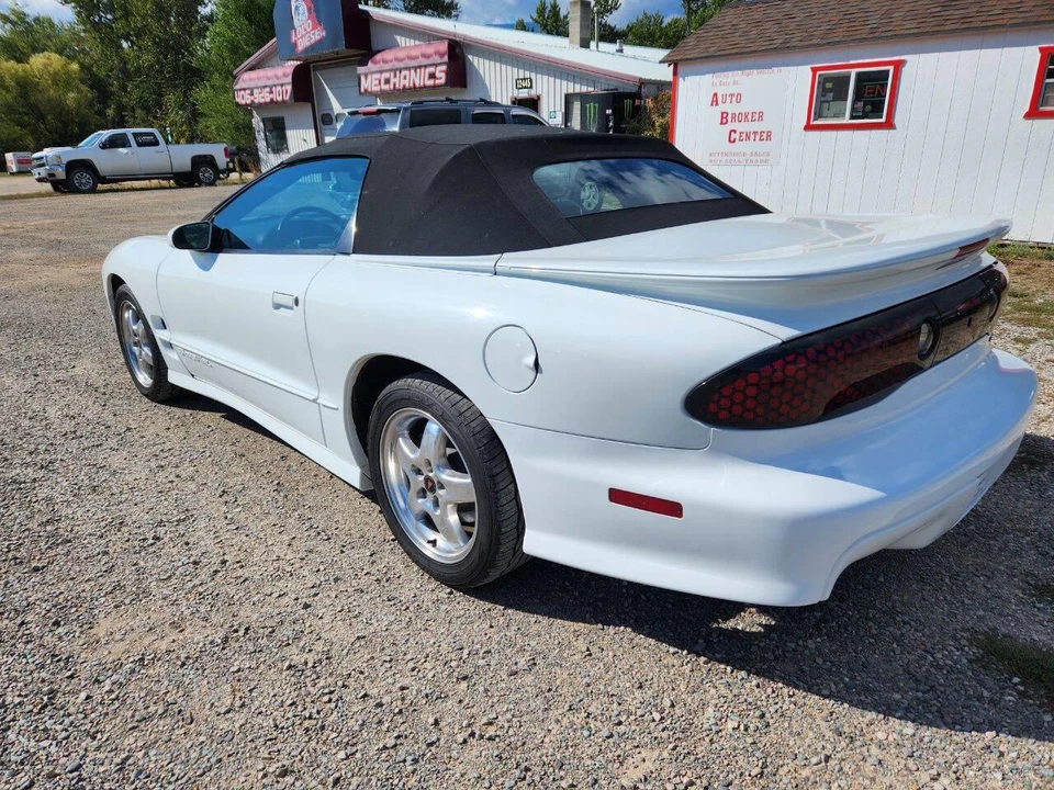 2002 Pontiac Firebird 4th Gen - Image 12 of 31