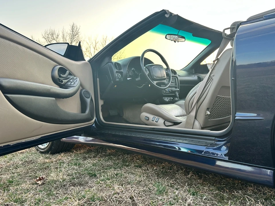 2002 Pontiac Firebird 4th Gen - Image 15 of 21