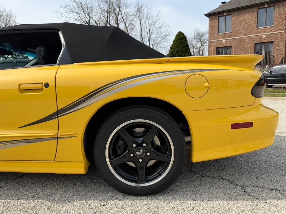 2002 Pontiac Firebird 4th Gen - Image 27 of 31