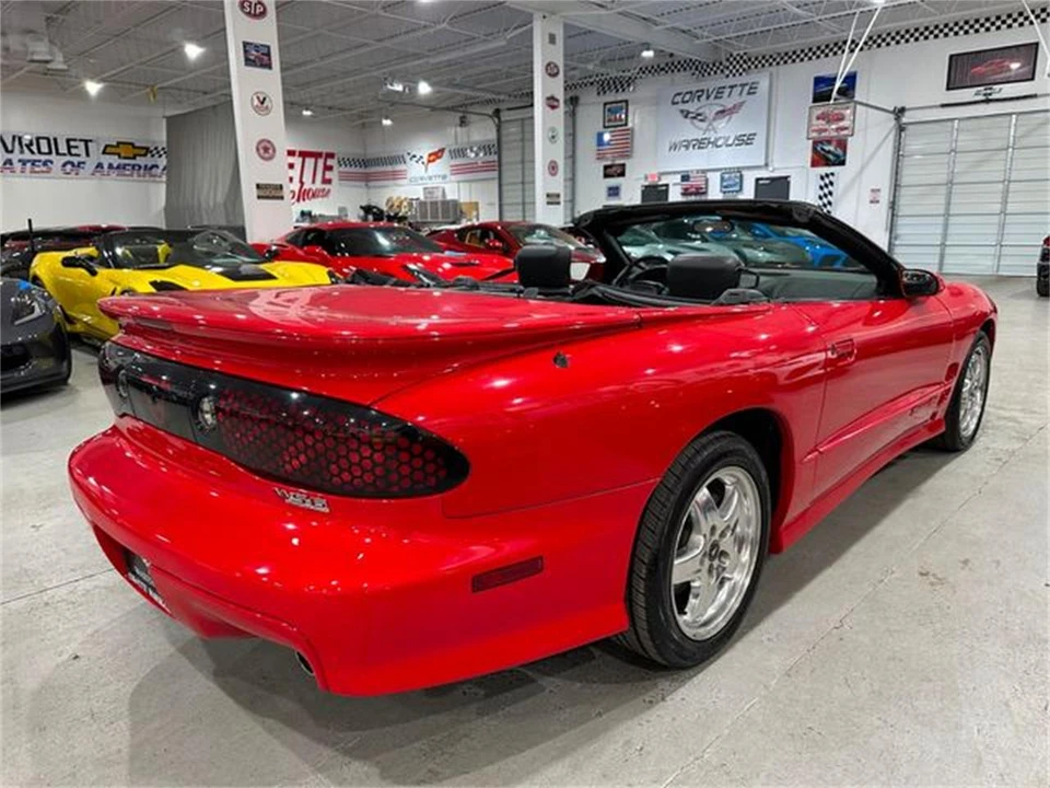 2002 Pontiac Firebird 4th Gen - Image 19 of 30