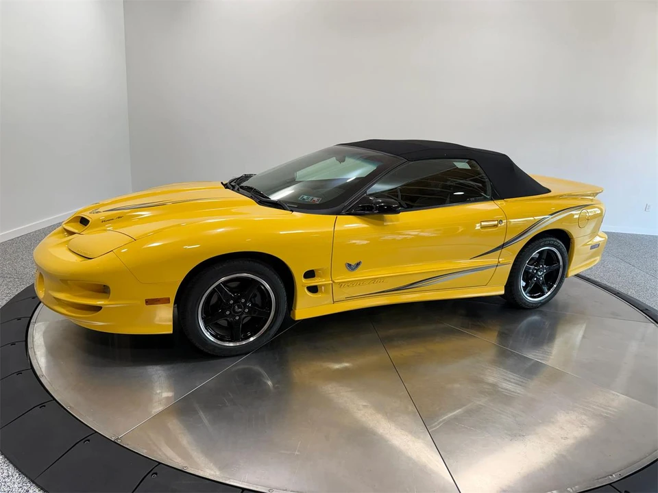 2002 Pontiac Firebird 4th Gen - Image 10 of 31