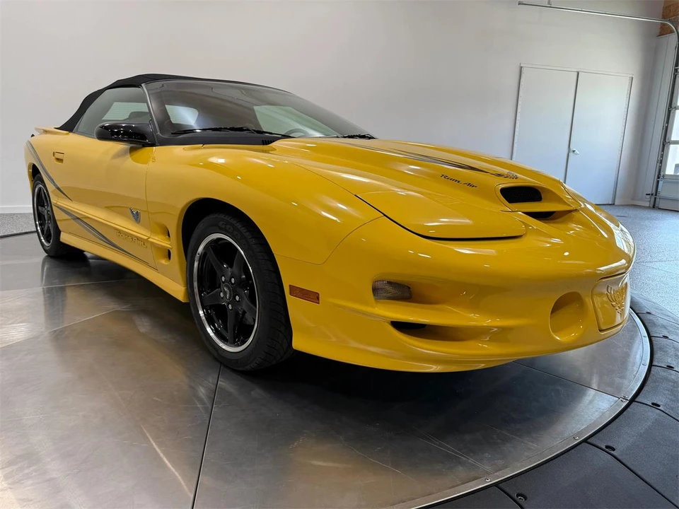 2002 Pontiac Firebird 4th Gen - Image 2 of 31