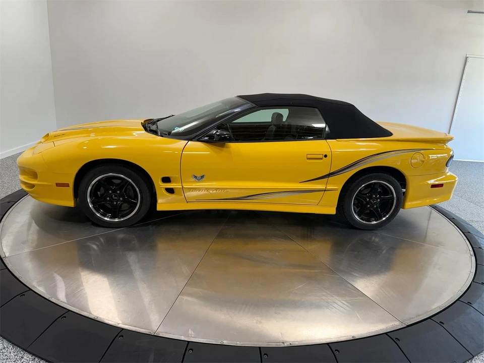 2002 Pontiac Firebird 4th Gen - Image 11 of 31