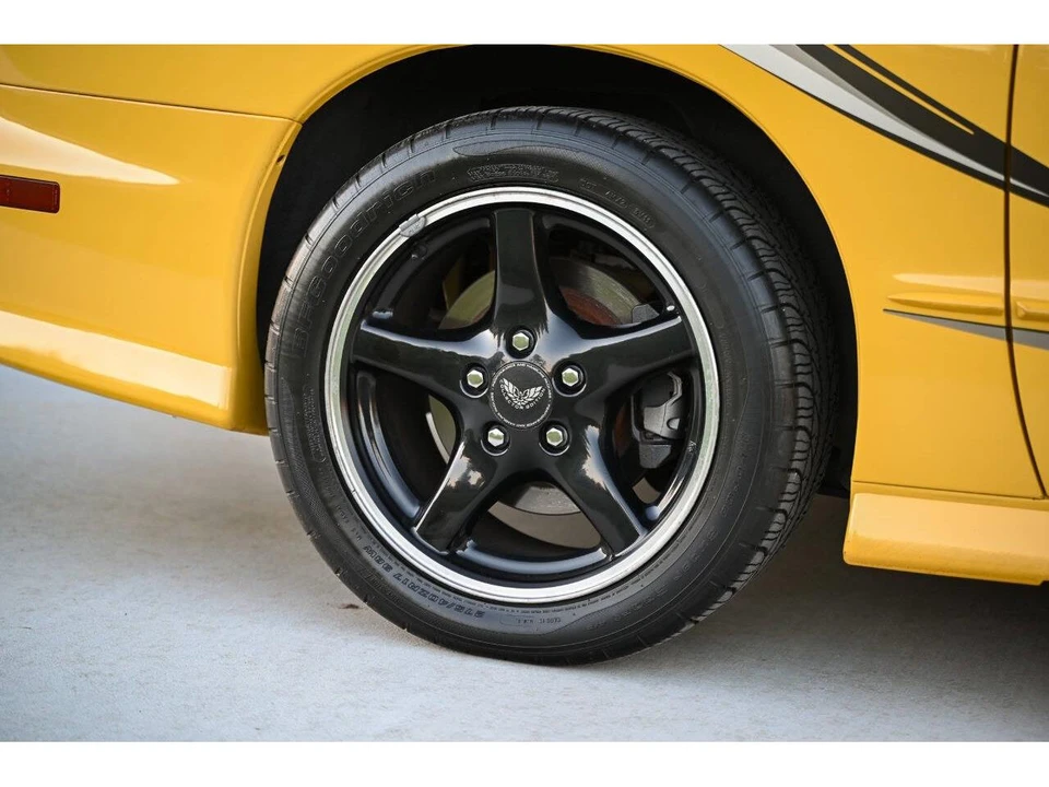 2002 Pontiac Firebird 4th Gen - Image 15 of 31