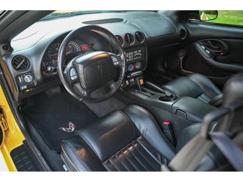 2002 Pontiac Firebird 4th Gen - Image 4 of 31
