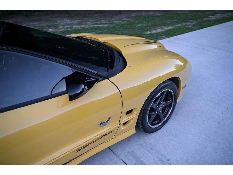2002 Pontiac Firebird 4th Gen - Image 17 of 31