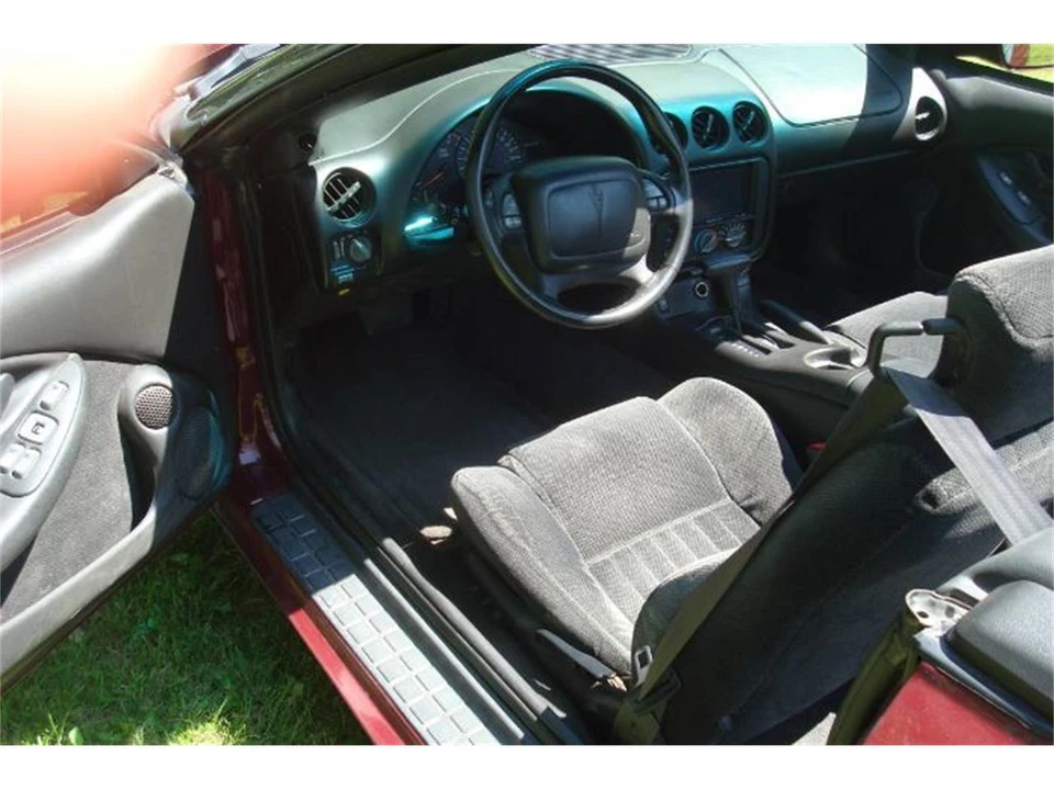 2002 Pontiac Firebird 4th Gen - Image 5 of 10