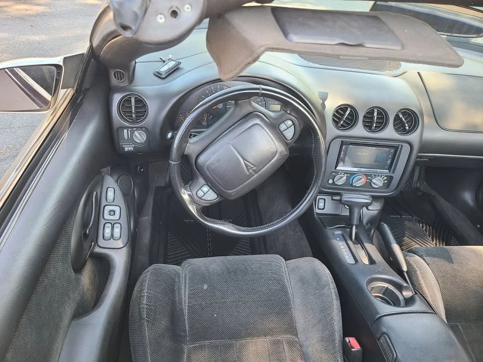 2002 Pontiac Firebird 4th Gen - Image 7 of 13