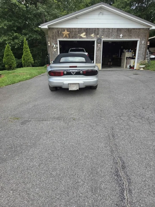 2002 Pontiac Firebird 4th Gen - Image 4 of 7