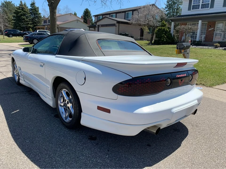 2002 Pontiac Firebird 4th Gen - Image 8 of 17