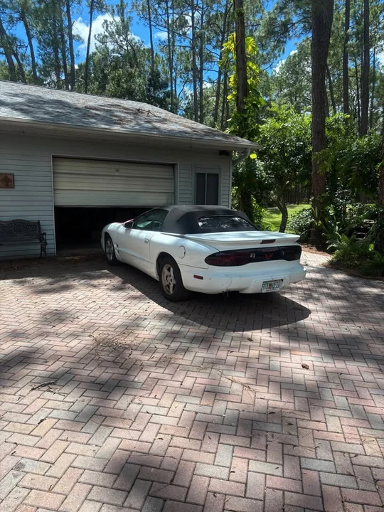2002 Pontiac Firebird 4th Gen - Image 2 of 6