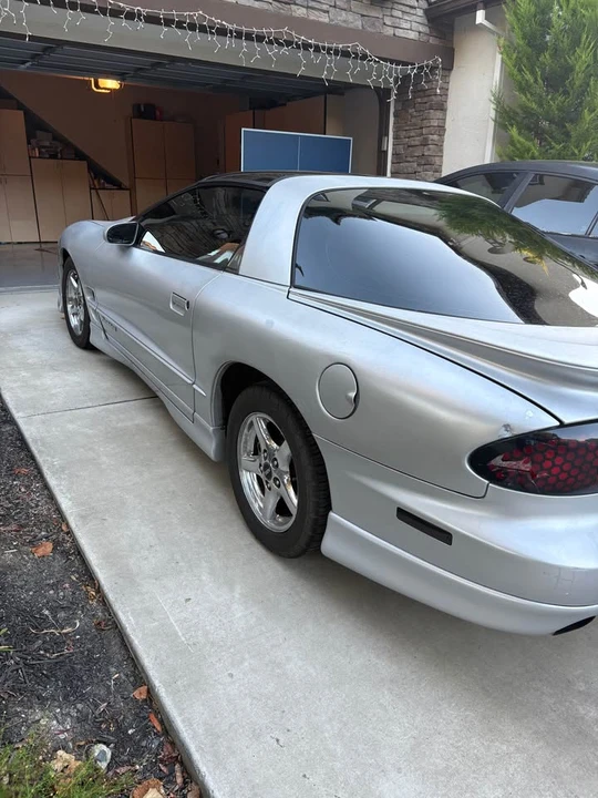 2002 Pontiac Firebird 4th Gen - Image 5 of 8