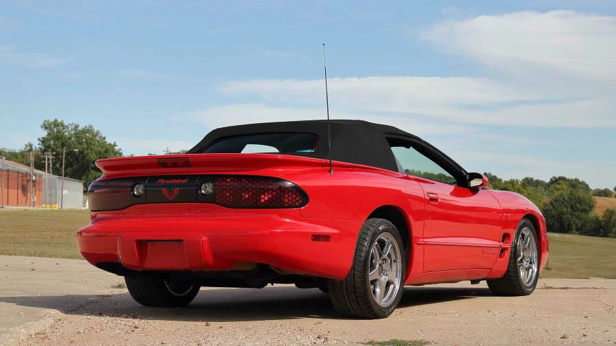 2002 Pontiac Firebird 4th Gen - Image 13 of 18