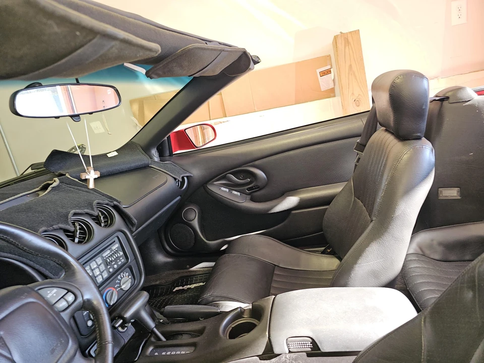 2002 Pontiac Firebird 4th Gen - Image 25 of 31