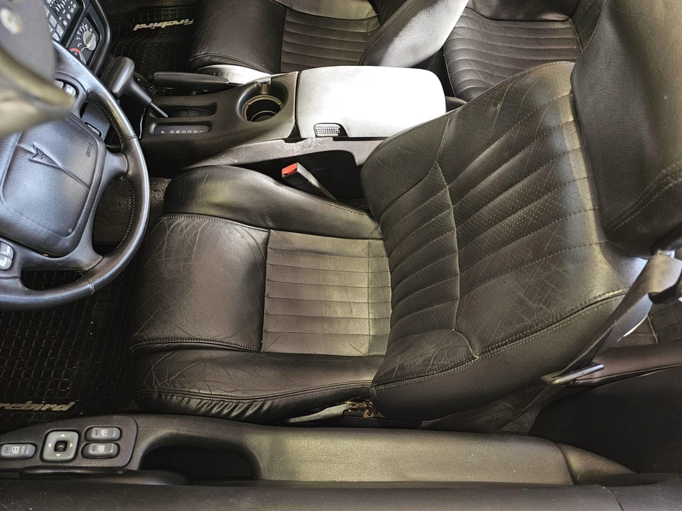 2002 Pontiac Firebird 4th Gen - Image 24 of 31