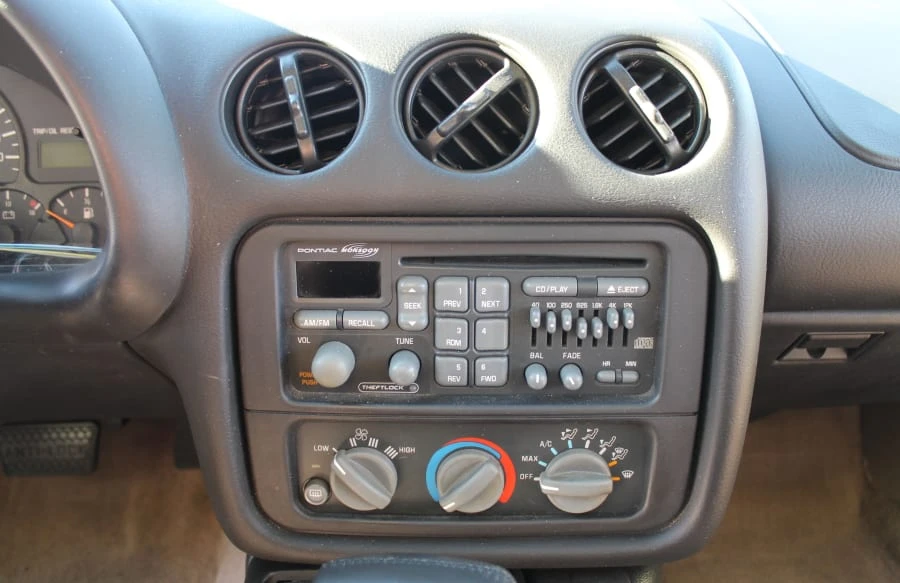 2002 Pontiac Firebird 4th Gen - Image 7 of 10