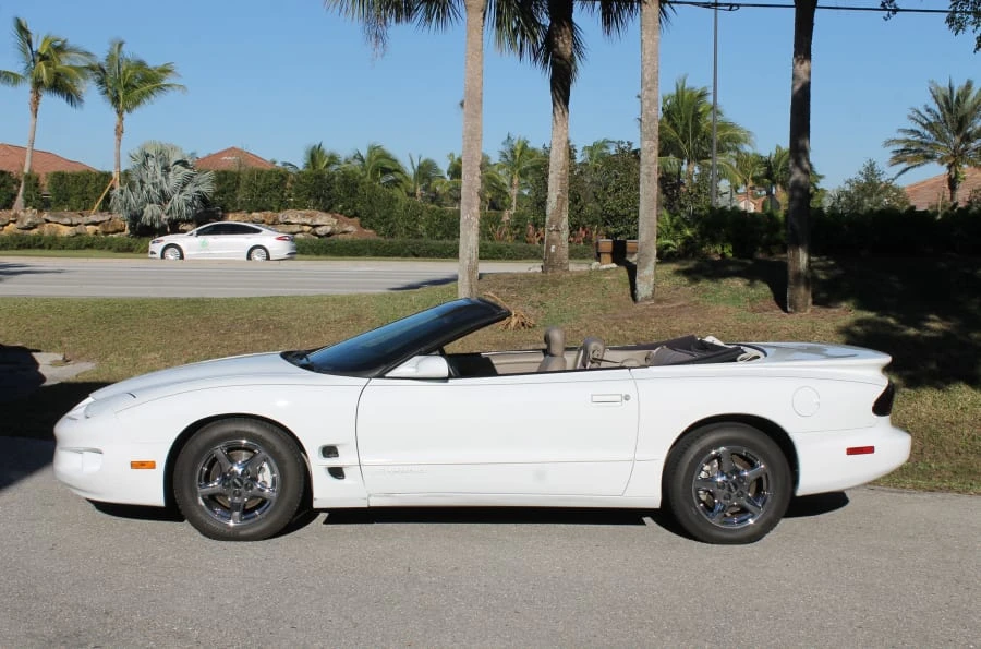 2002 Pontiac Firebird 4th Gen - Image 2 of 10
