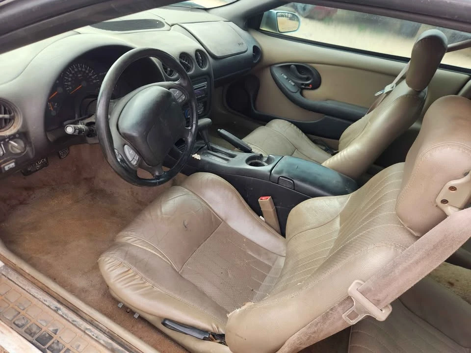 2002 Pontiac Firebird 4th Gen - Image 11 of 18