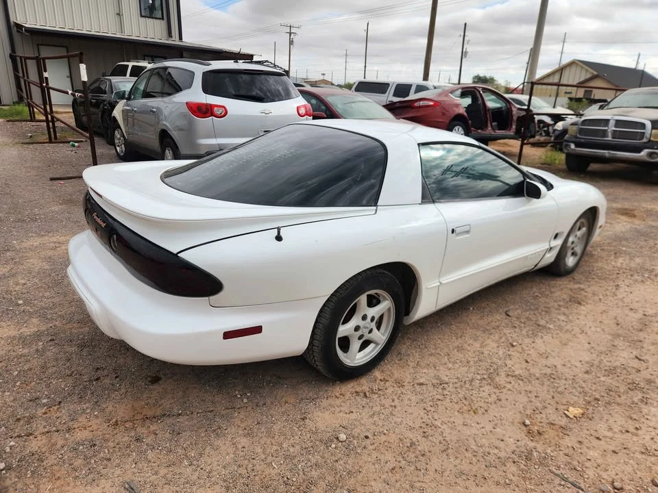 2002 Pontiac Firebird 4th Gen - Image 17 of 18
